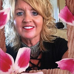 Meet your Posher, Debra